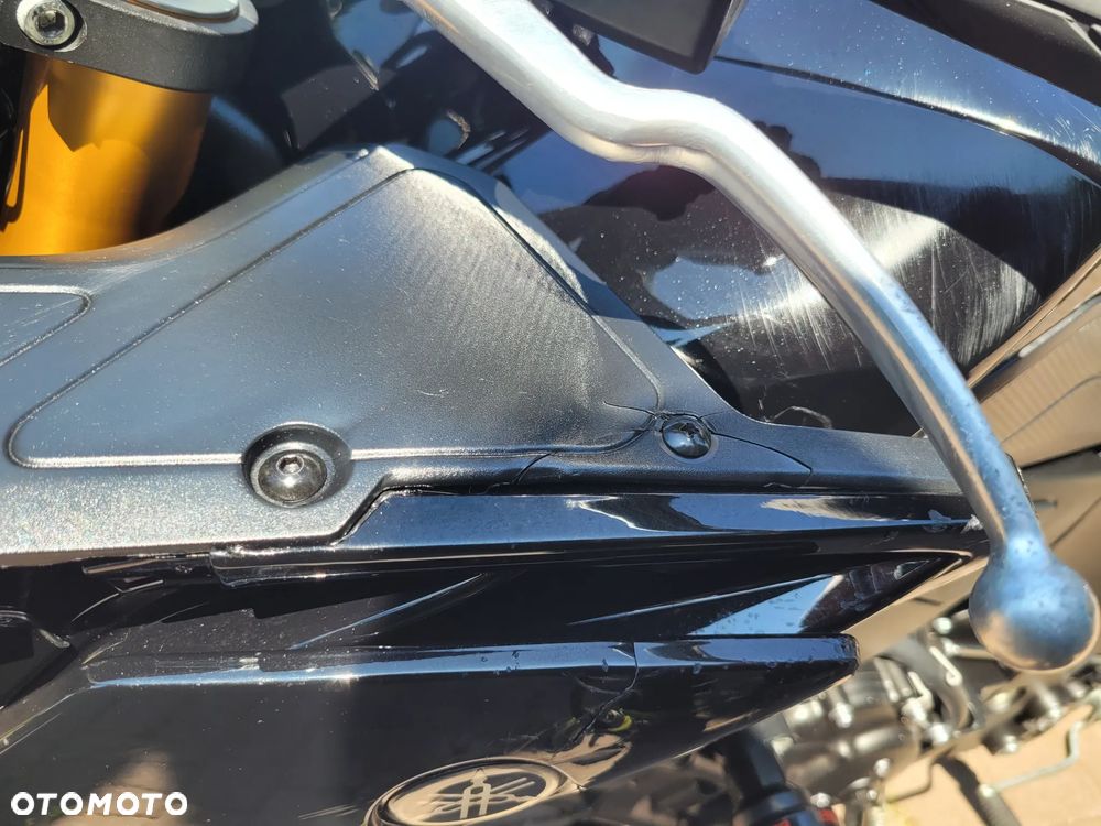 Yamaha FZ8 - 17