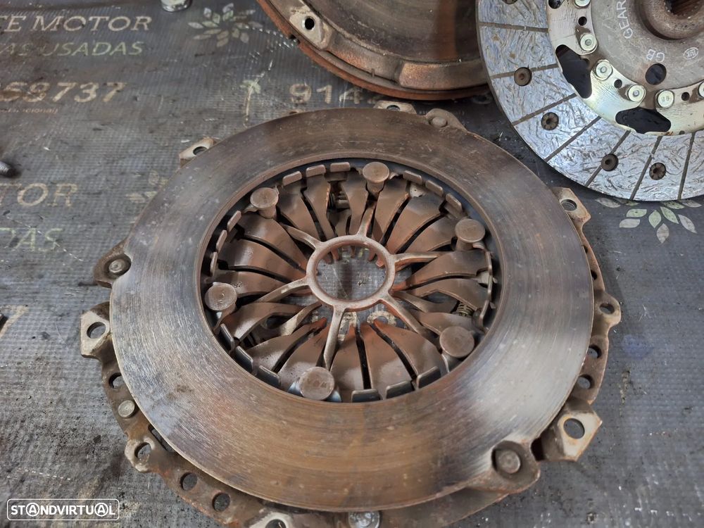 Bimassa usado PEUGEOT 3008 1.6 HDI 115CV 9H05 VOLANTE MOTOR EMBRAIAGEM - 2
