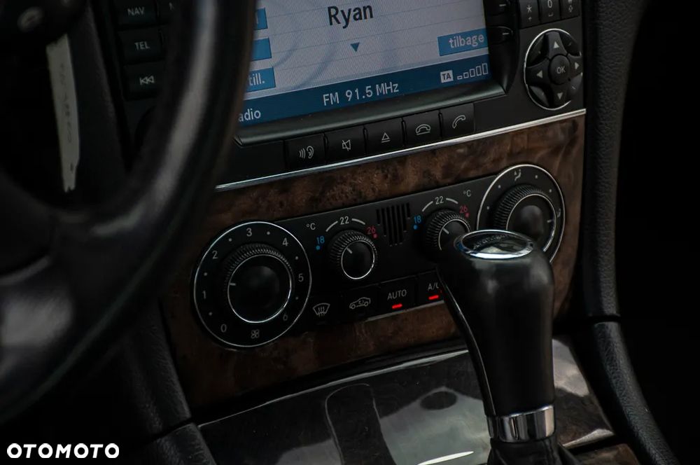 Mercedes-Benz CLK 350 7G-TRONIC Avantgarde - 26