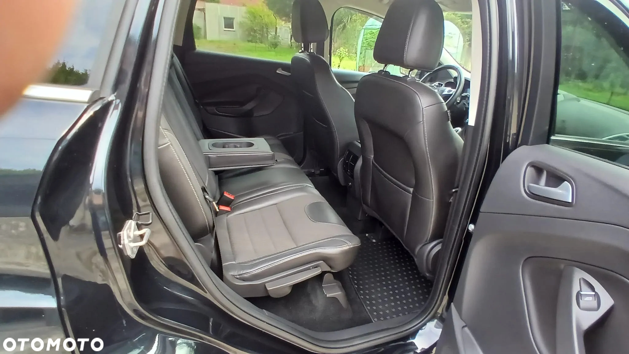 Ford Kuga 2.0 TDCi 2x4 Titanium - 14