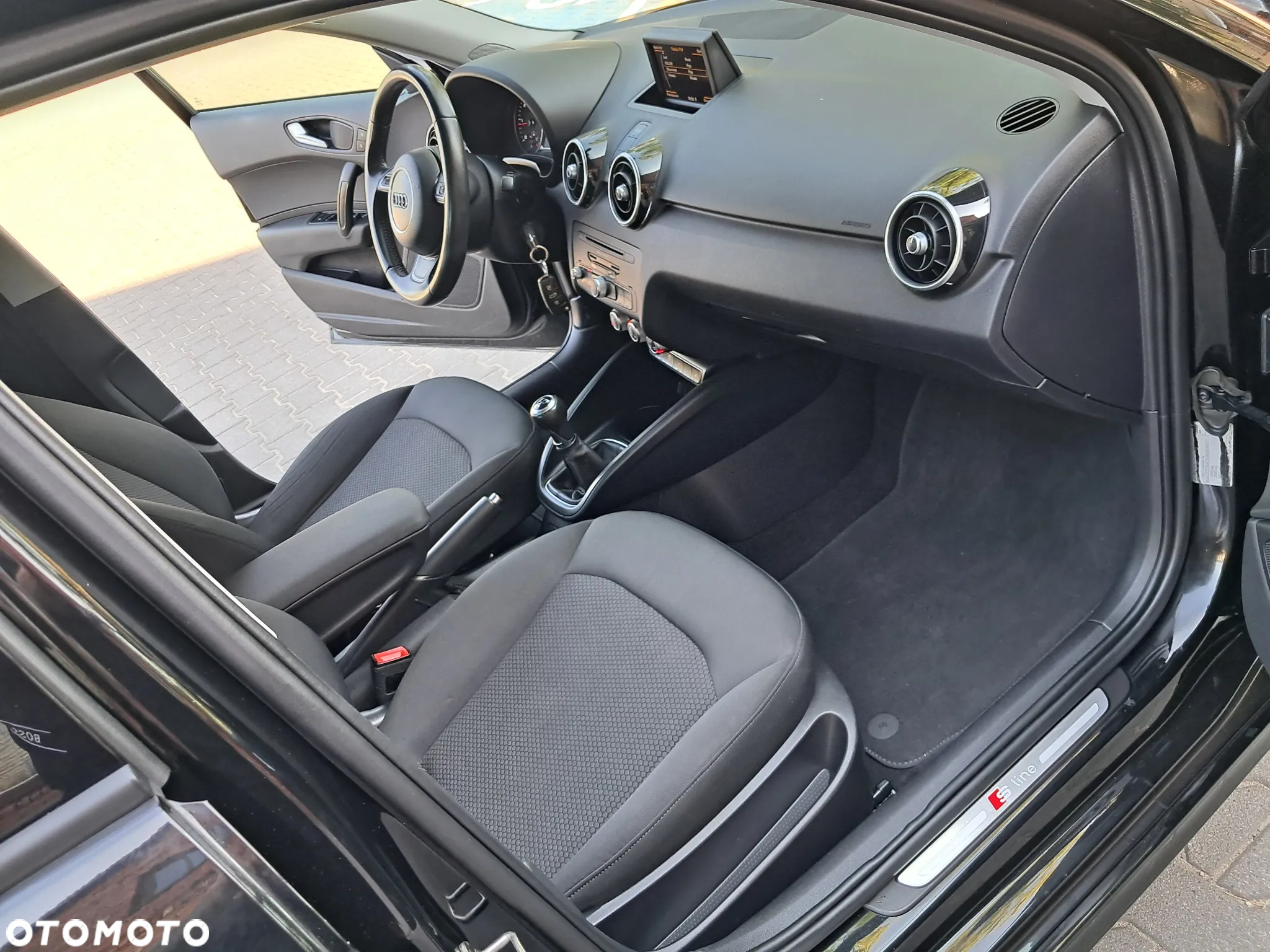 Audi A1 Sportback 1.6 TDI S line Sportpaket - 22