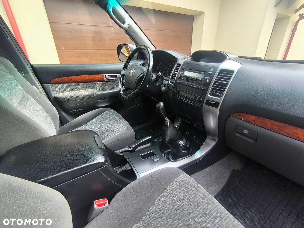 Toyota Land Cruiser D-4D Executive - 22