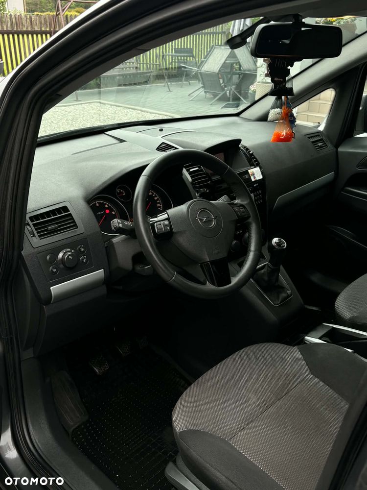 Opel Zafira 1.7 CDTI - 22