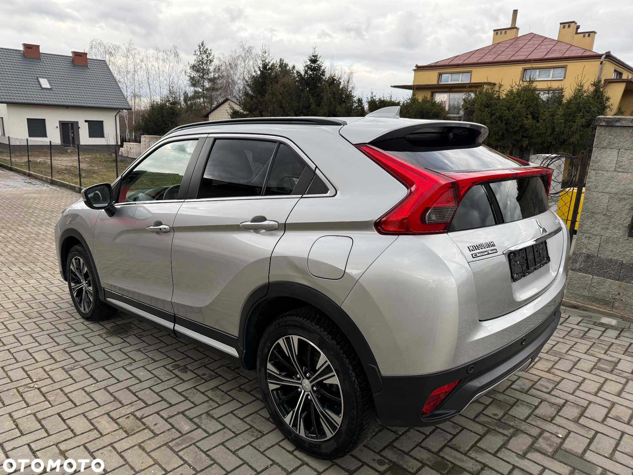 Mitsubishi Eclipse Cross - 6