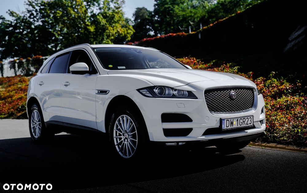 Jaguar F-Pace - 1