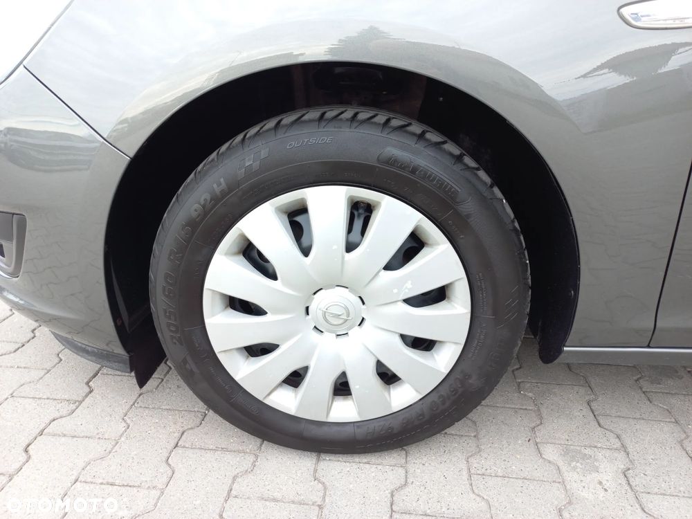 Opel Astra 1.6 EU6 - 9