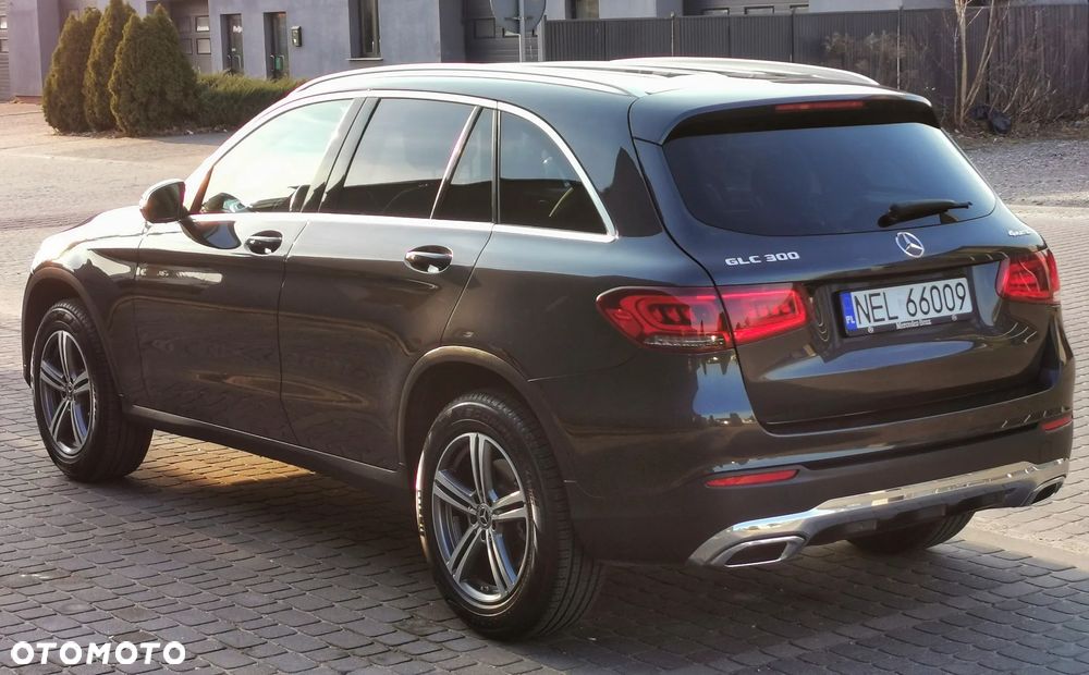 Mercedes-Benz GLC 300 4Matic 9G-TRONIC - 17