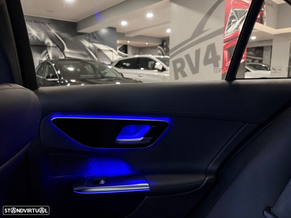 Mercedes-Benz C 300 e T 9G-TRONIC AMG Line - 13