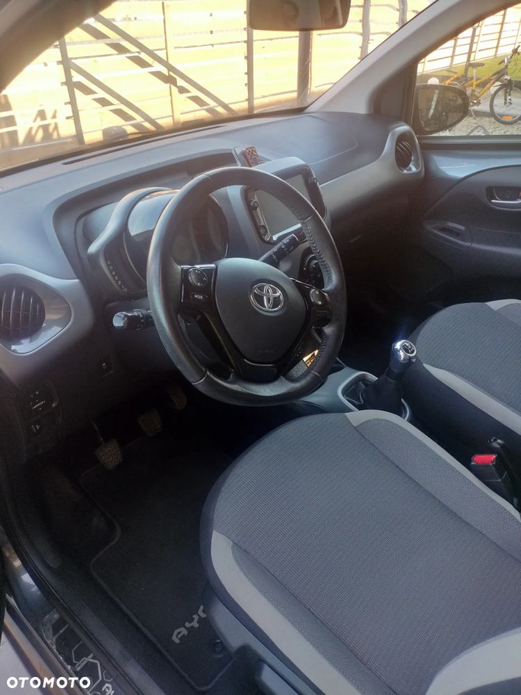 Toyota Aygo x - 6