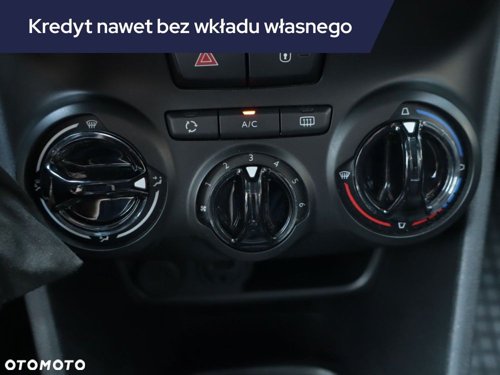 Peugeot 208 - 15