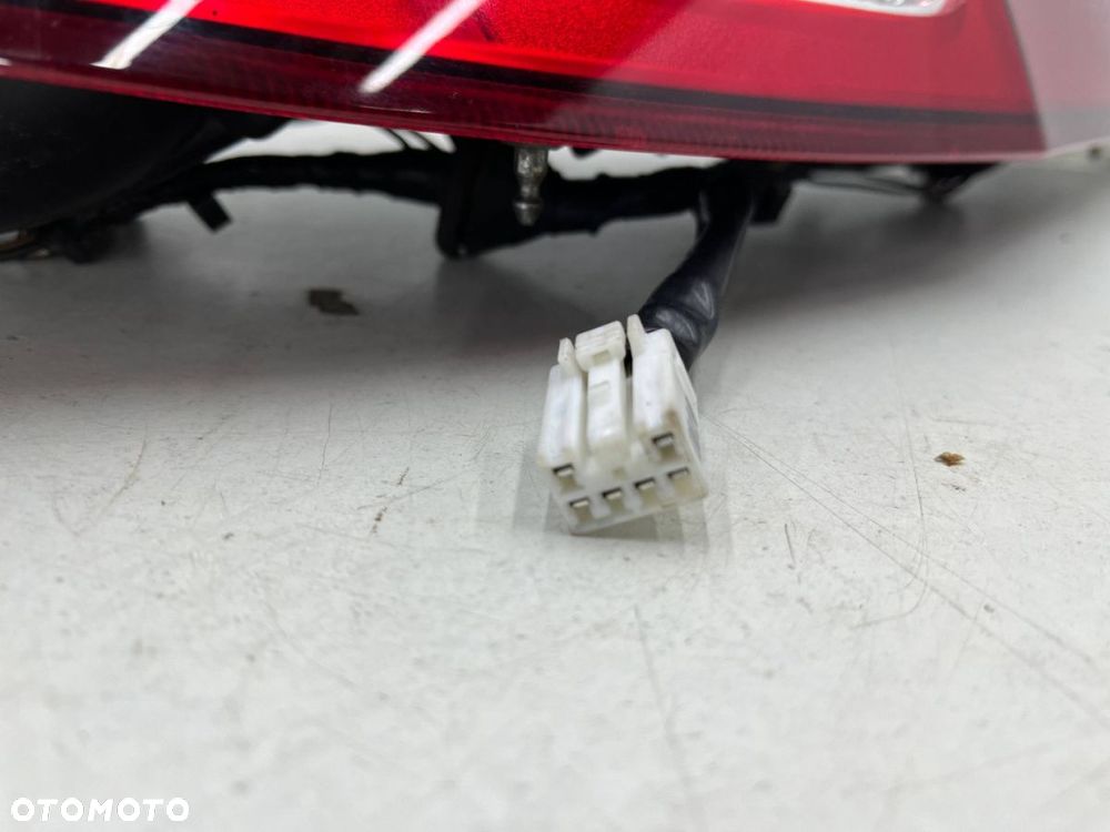 Lampa Hyundai i30 I FD 07-12r. HB 5Drzwi PRAWA tylna oryginalna prawy tył BEZ USZKODZEŃ 92402-2r0 - 8