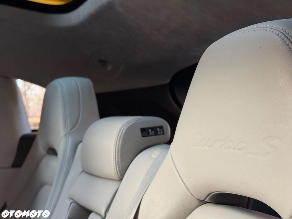 Porsche Panamera Turbo S E-Hybrid - 24