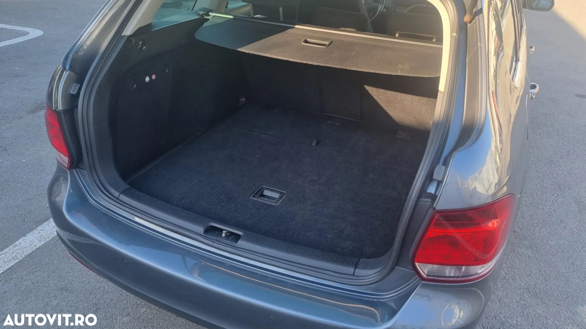 Volkswagen Golf 1.6 TDI BlueMotion Technology DPF Highline - 12