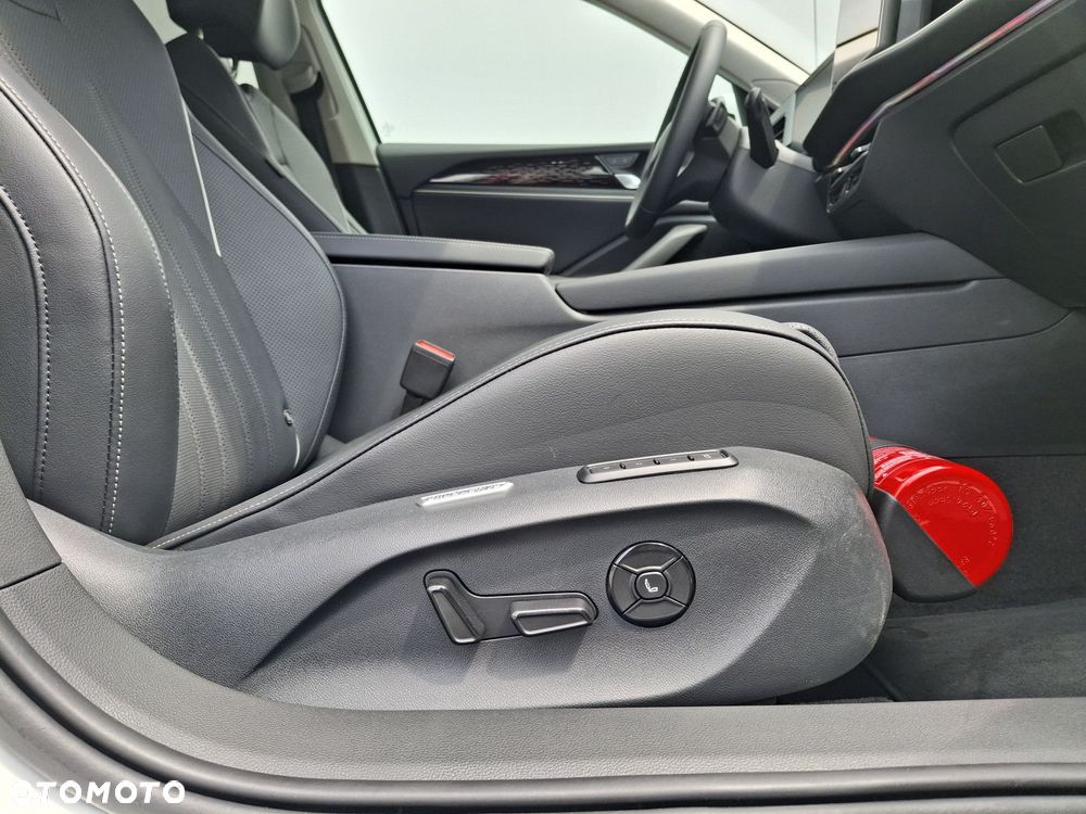 Volkswagen Passat - 24