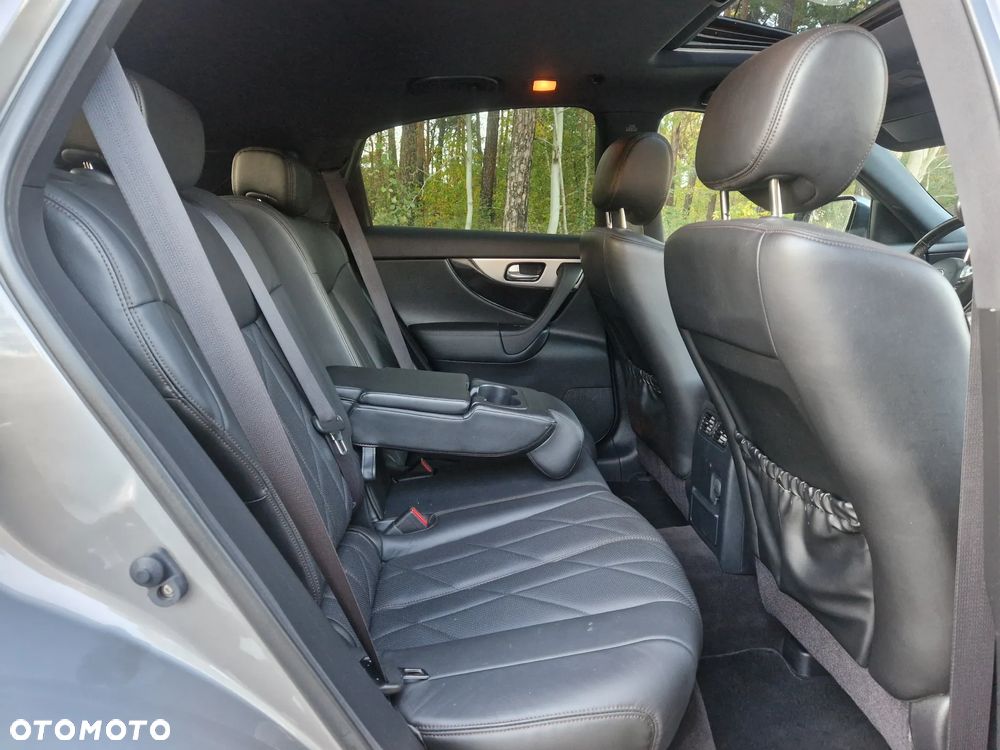 Infiniti FX FX30d AWD S Premium - 29