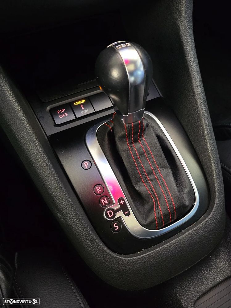 VW Golf 2.0 TSi GTI DSG - 19