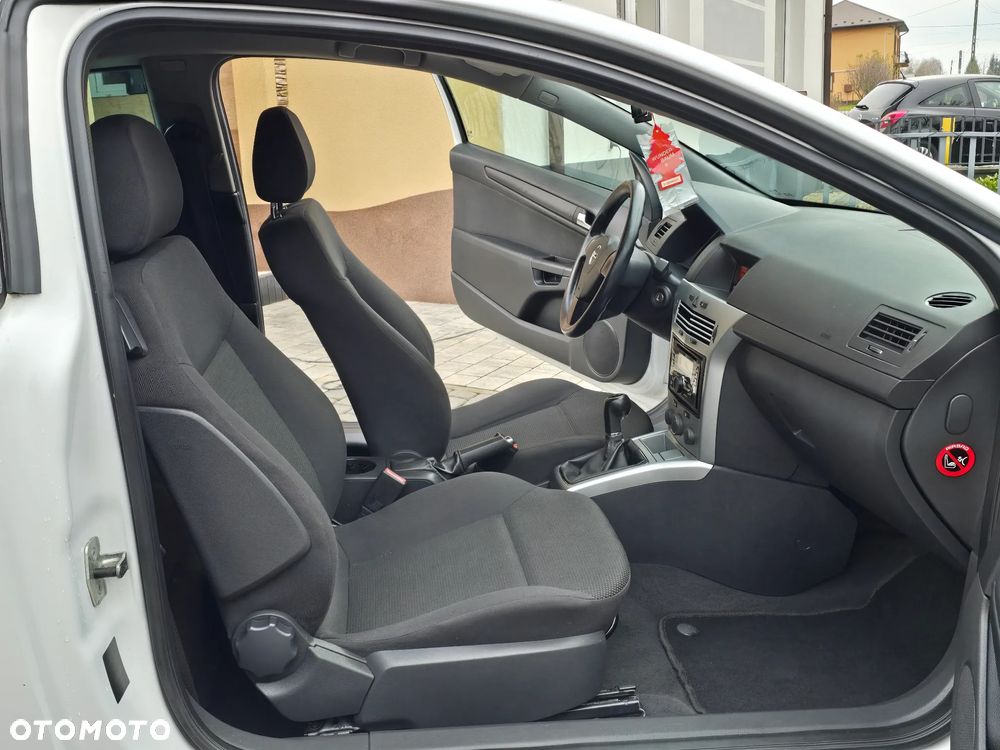 Opel Astra 1.4 Innovation - 26