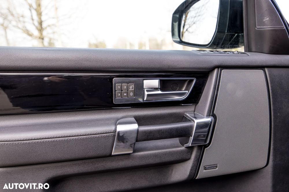 Land Rover Discovery 3.0 SDV6 HSE Aut - 20