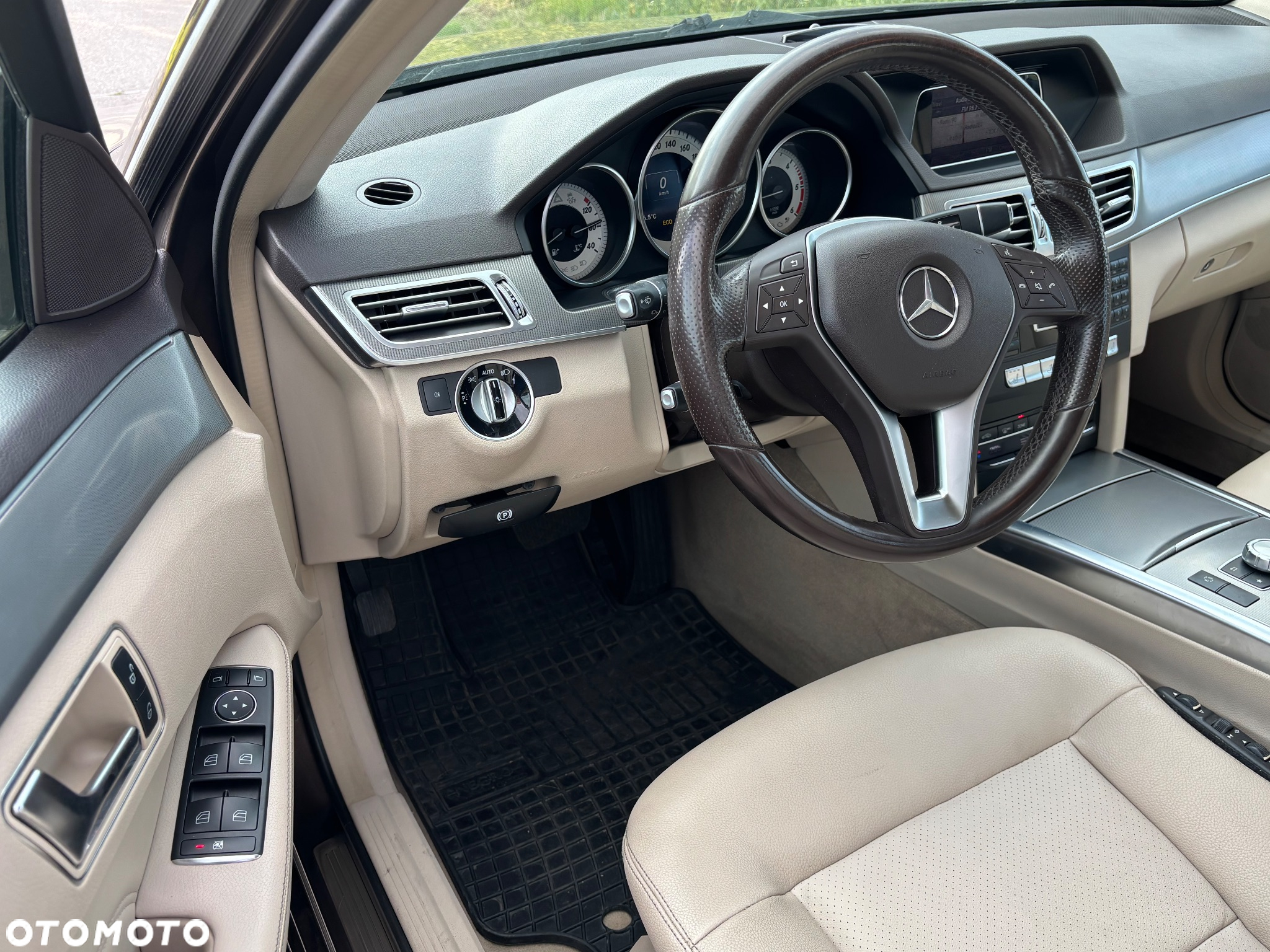 Mercedes-Benz Klasa E 220 BlueTEC 7G-TRONIC Elegance - 13