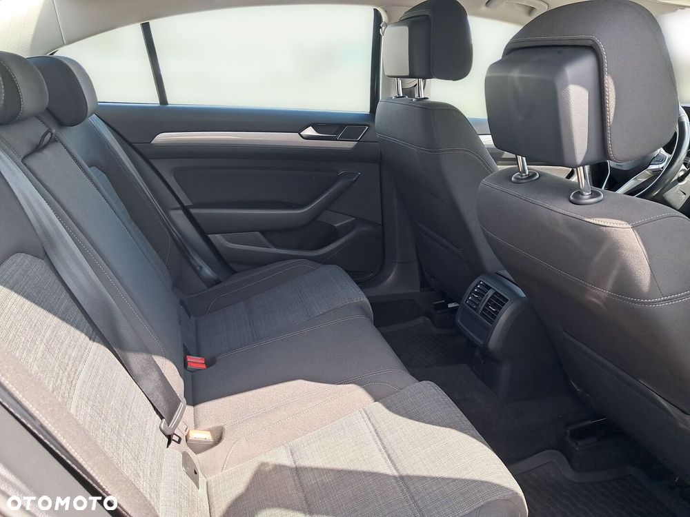 Volkswagen Passat 1.5 TSI EVO Business DSG - 11