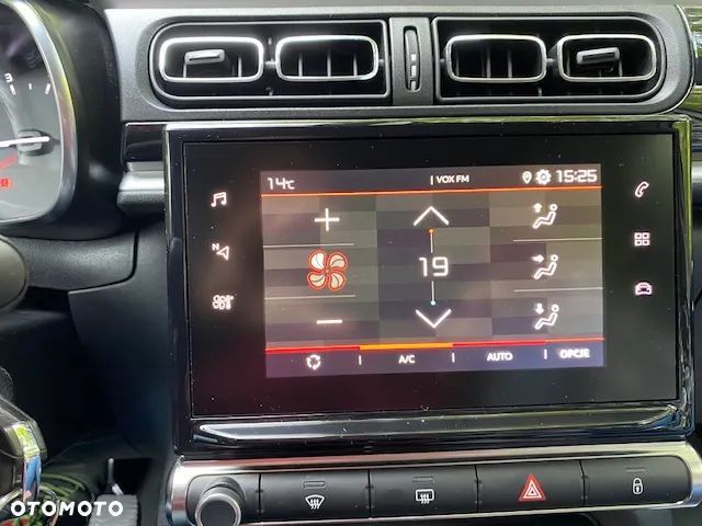 Citroën C3 1.2 PureTech GPF Shine - 17