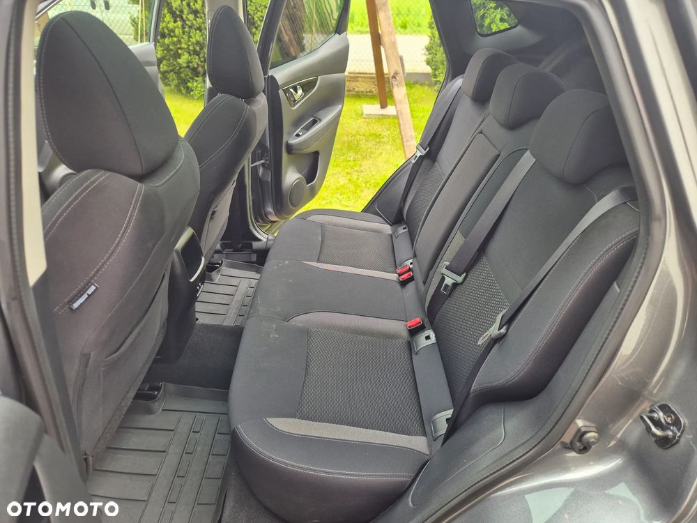 Nissan Qashqai 1.7 dCi 4x4 N-Connecta Xtronic - 31