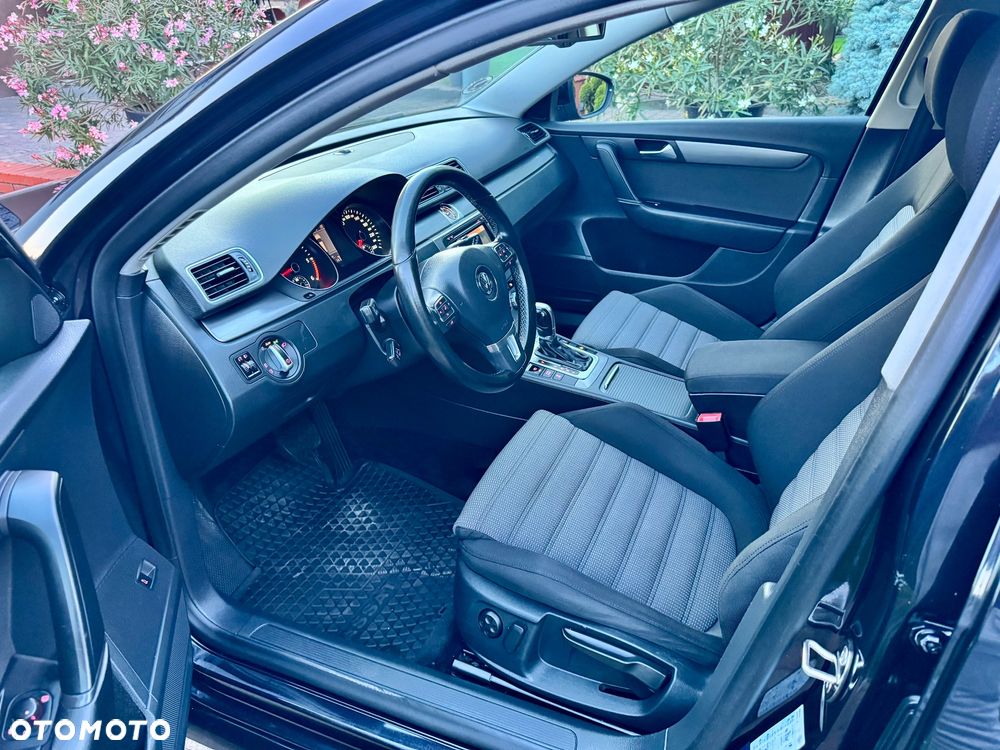 Volkswagen Passat 2.0 TDI Comfortline DSG - 15
