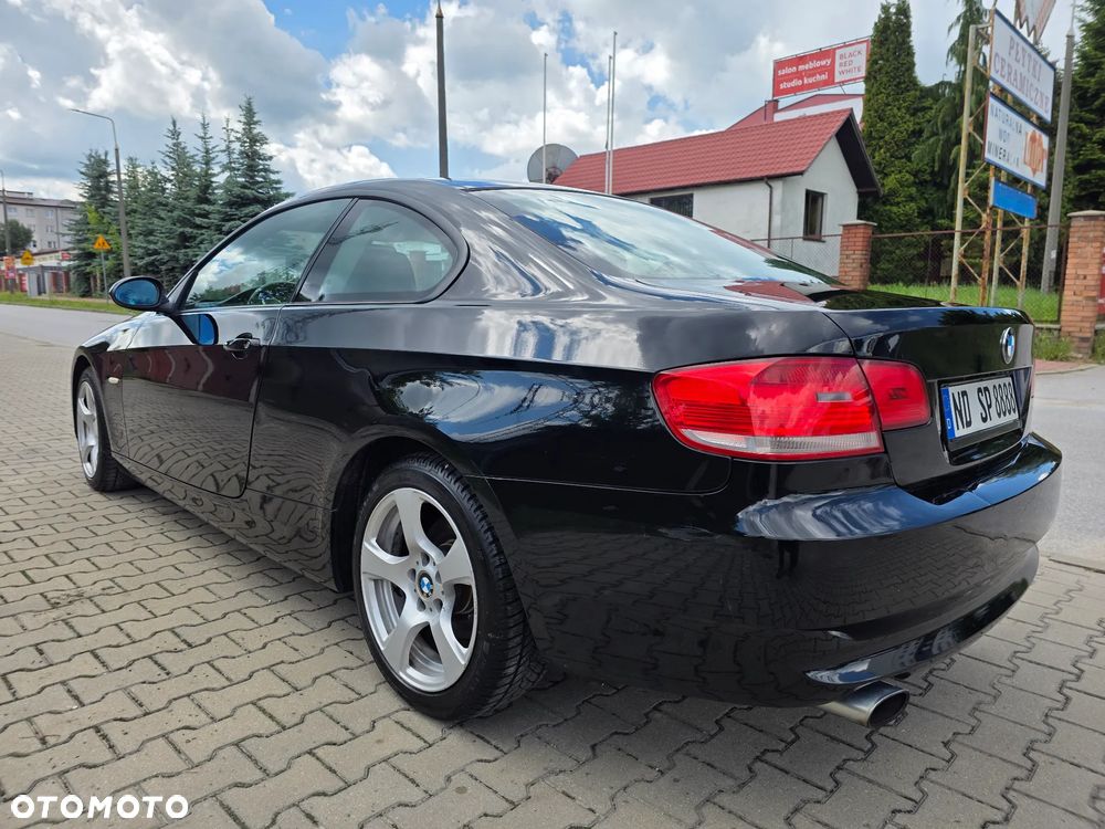 BMW Seria 3 320i Edition Exclusive - 32