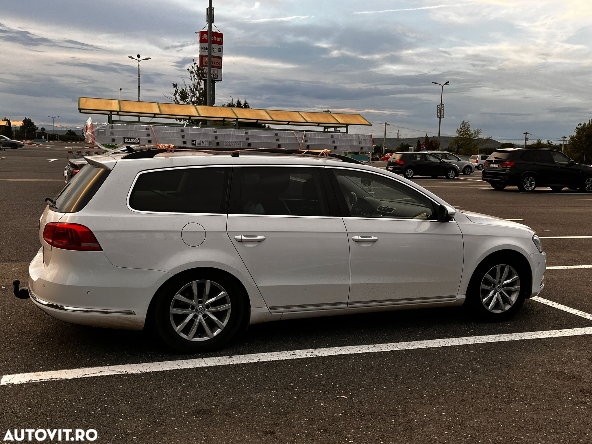 Volkswagen Passat Variant 2.0 TDI BlueMotion Technology DSG Comfortline - 3