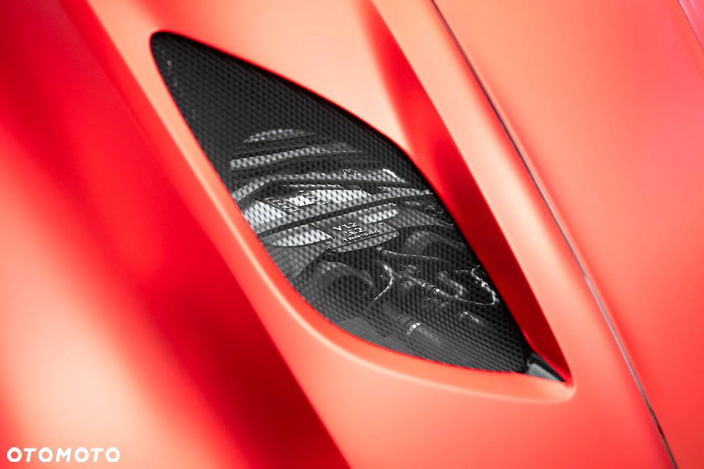 Aston Martin DBS - 39