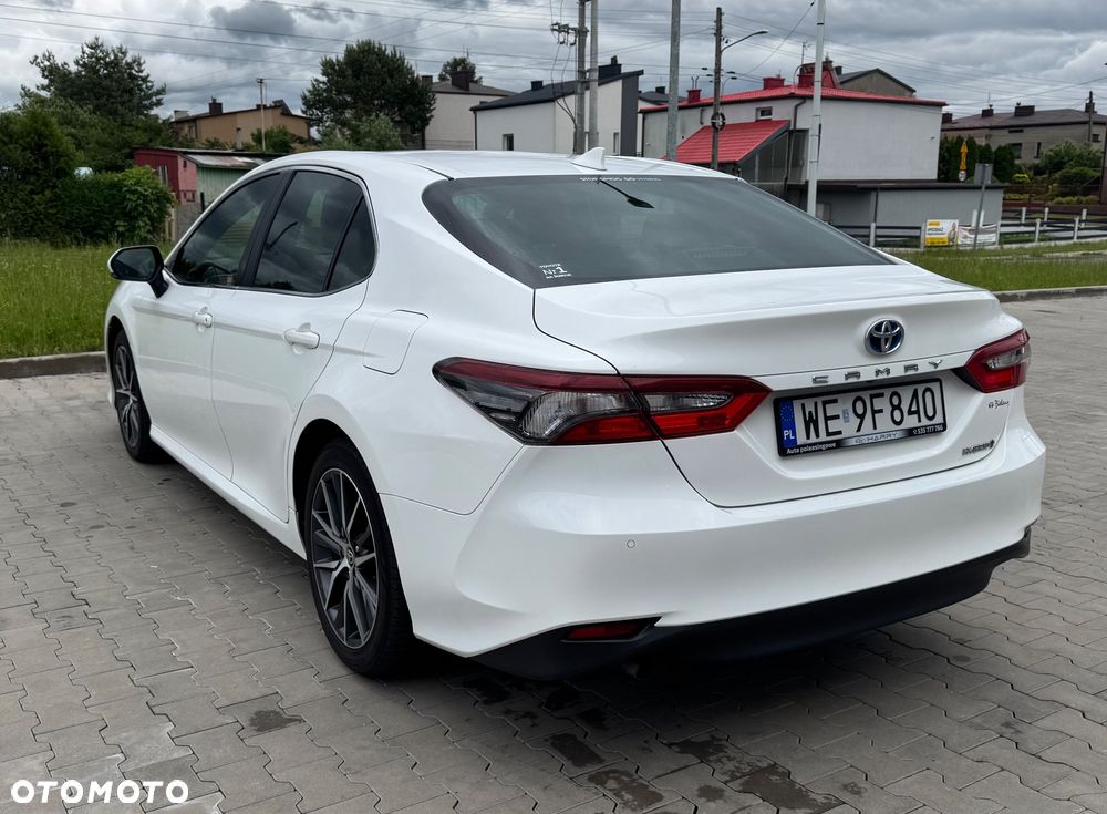 Toyota Camry - 7