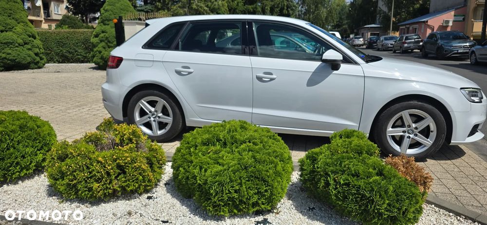 Audi A3 Sportback 1.5 TFSI S tronic - 3