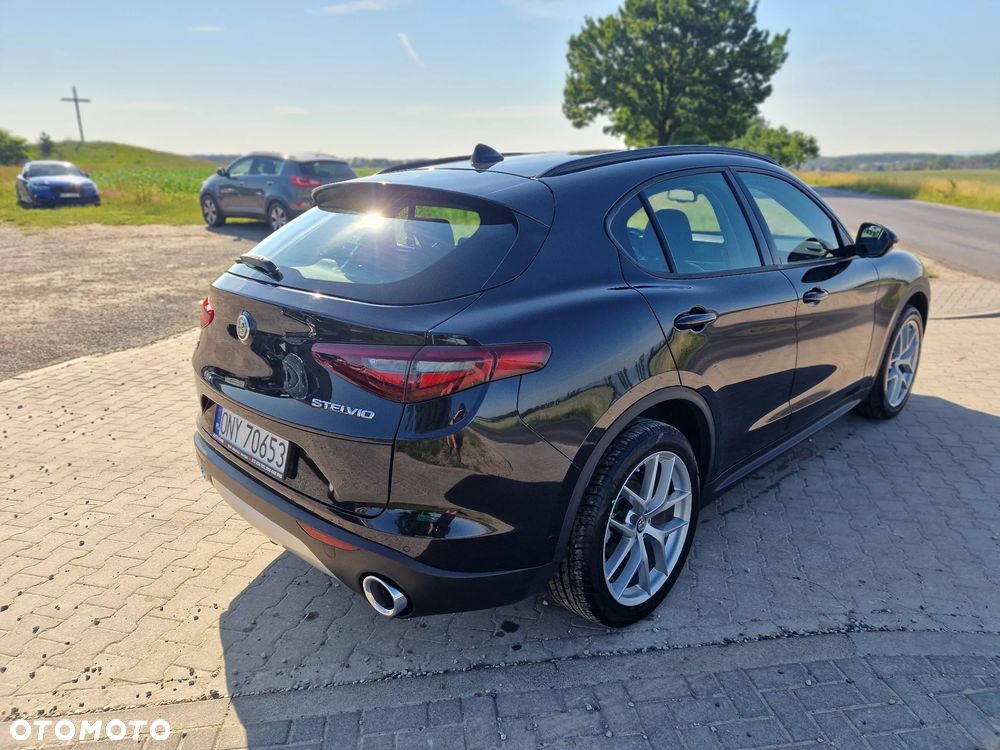 Alfa Romeo Stelvio 2.2 16V AT8 Q4 Intensa - 10