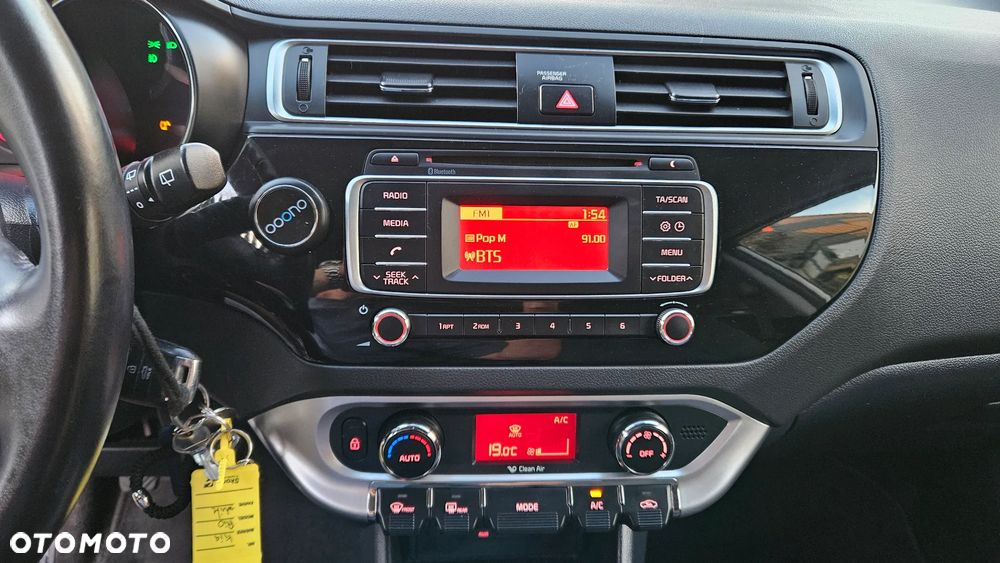Kia Rio 1.2 L Business Line - 22