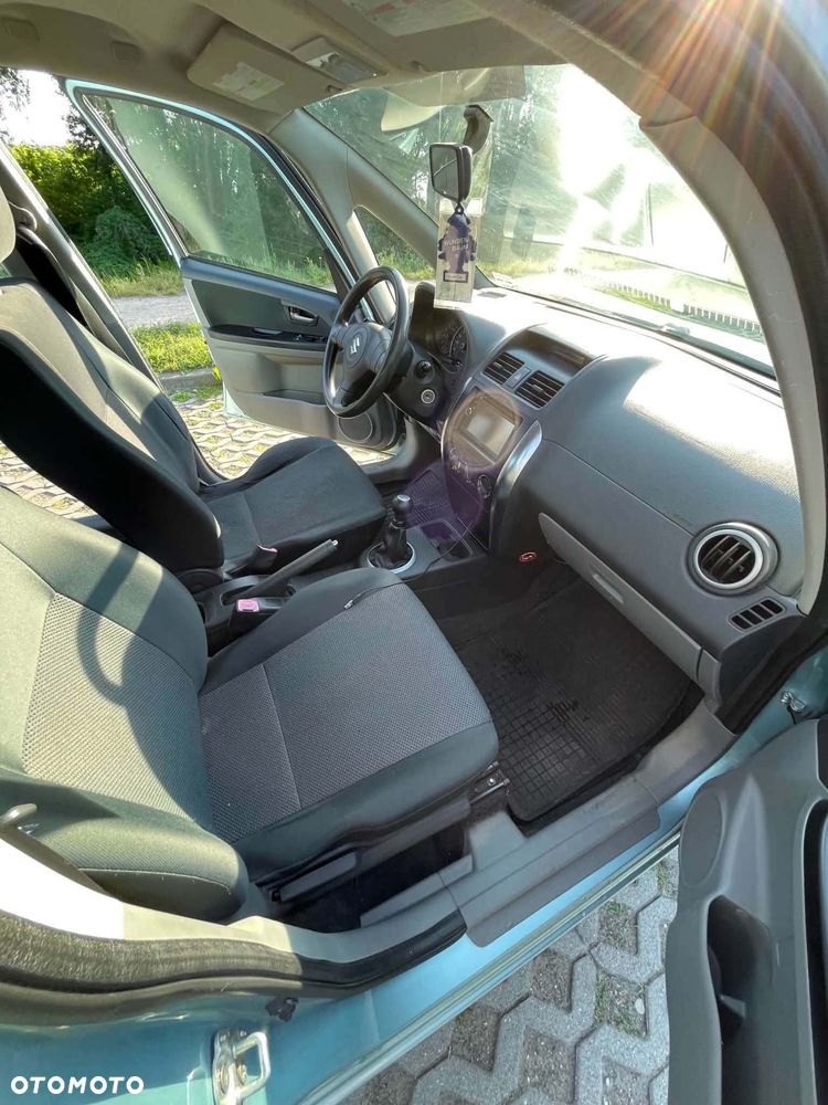 Suzuki SX4 1.5 - 15