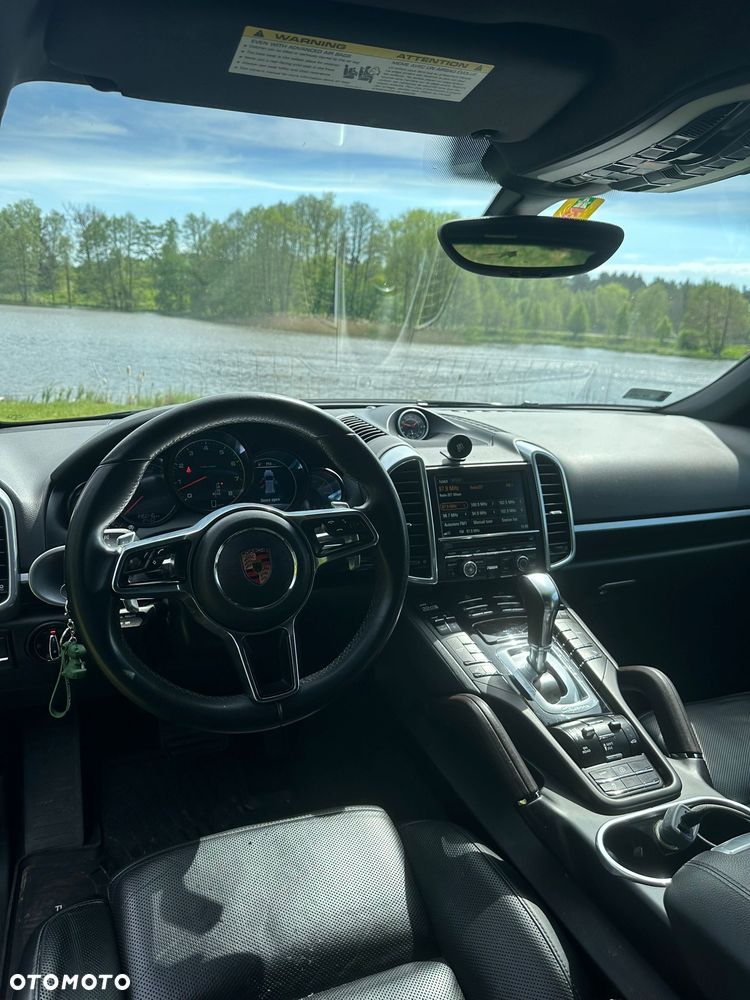 Porsche Cayenne - 3