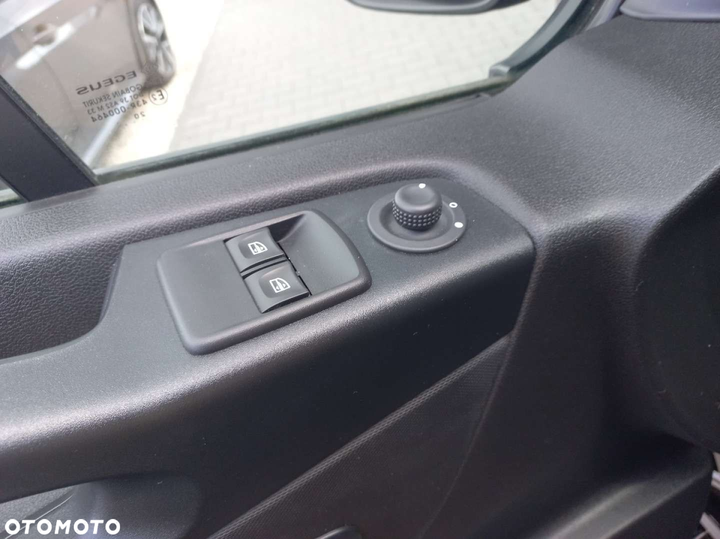 Renault TRAFIC - 12