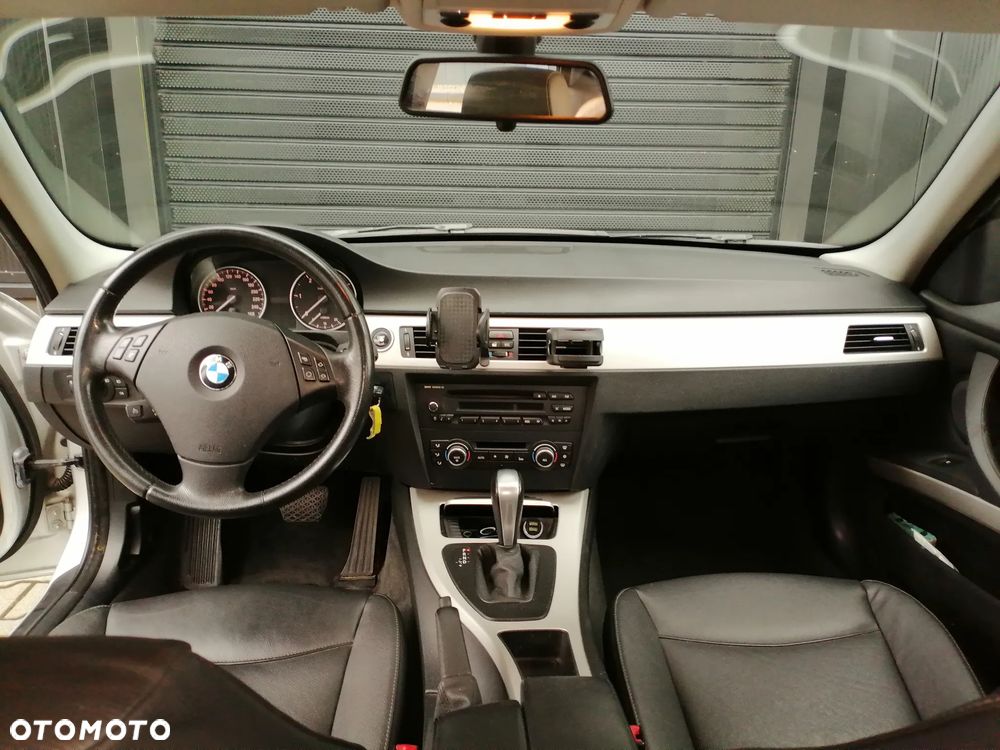 BMW Seria 3 318d Touring - 5