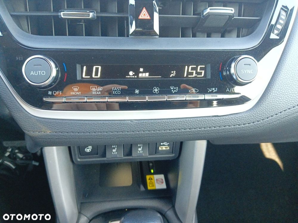 Toyota Corolla Cross 2.0 Hybrid Premiere Edition - 22