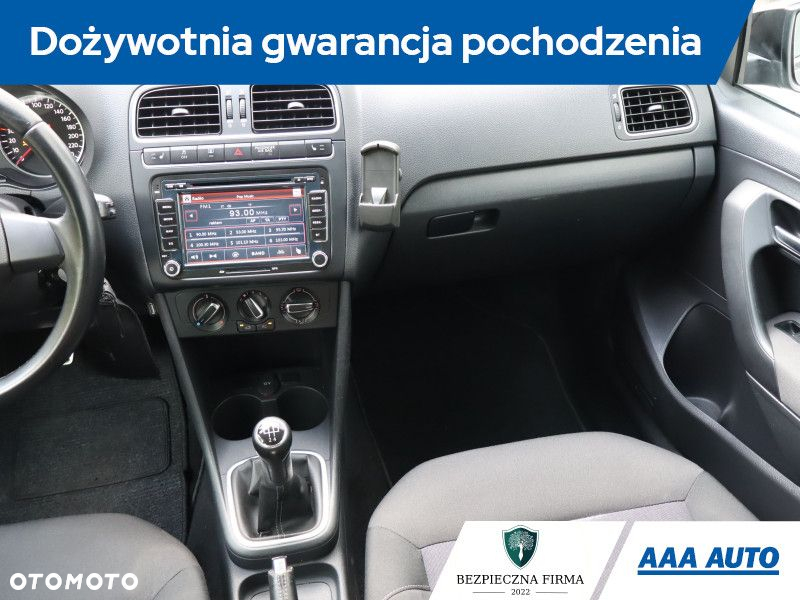 Volkswagen Polo - 9