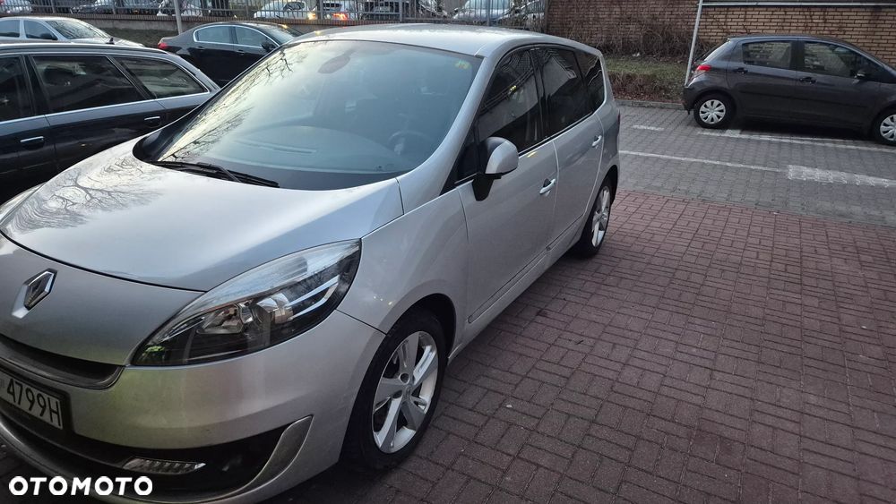 Renault Grand Scenic 2.0 16V 140 CVT Dynamique - 4
