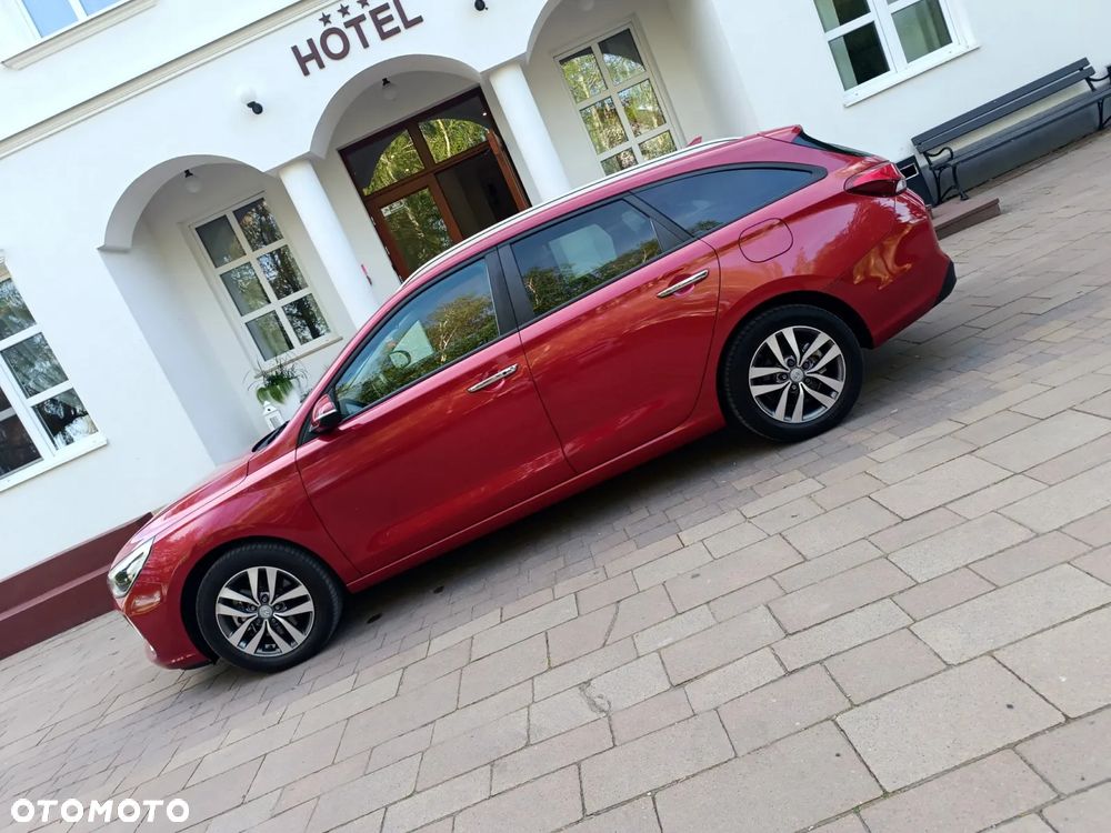Hyundai i30 blue Kombi 1.6 CRDi Style - 20