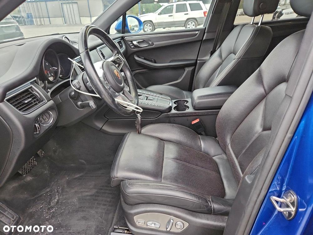 Porsche Macan GTS PDK - 9