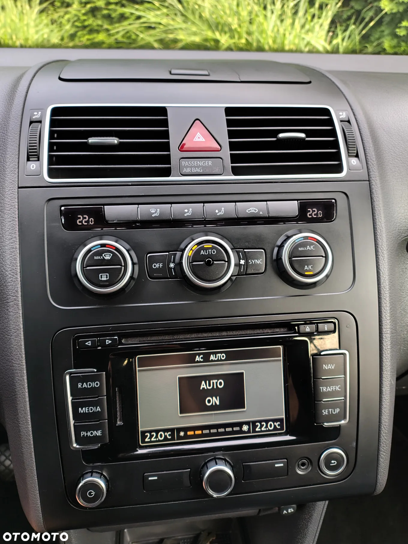 Volkswagen Touran 1.6 TDI DPF BlueMotion Technology Highline - 12