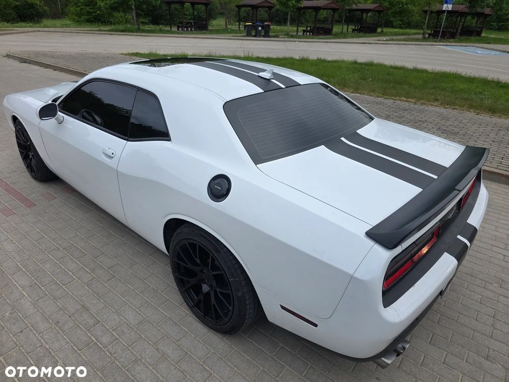 Dodge Challenger - 3