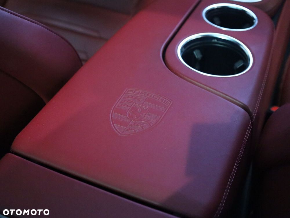 Porsche Panamera - 17