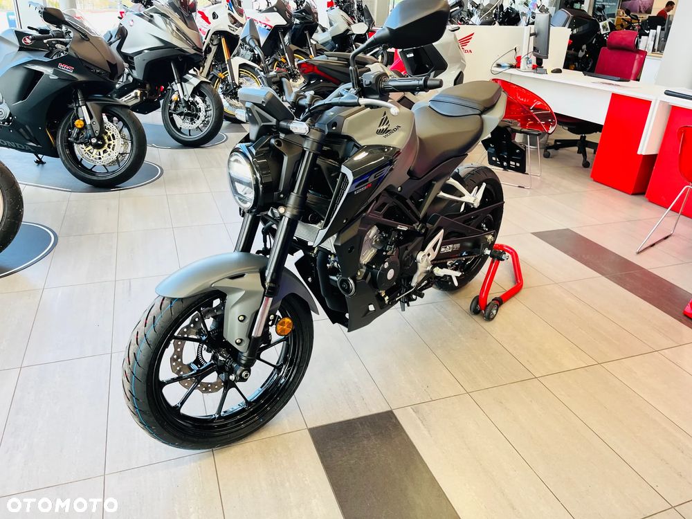 Honda CB - 16