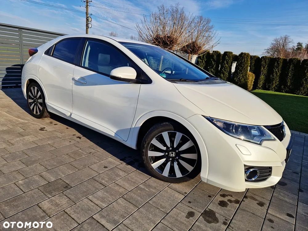 Honda Civic 1.8 i-VTEC Executive Black Edition - 10