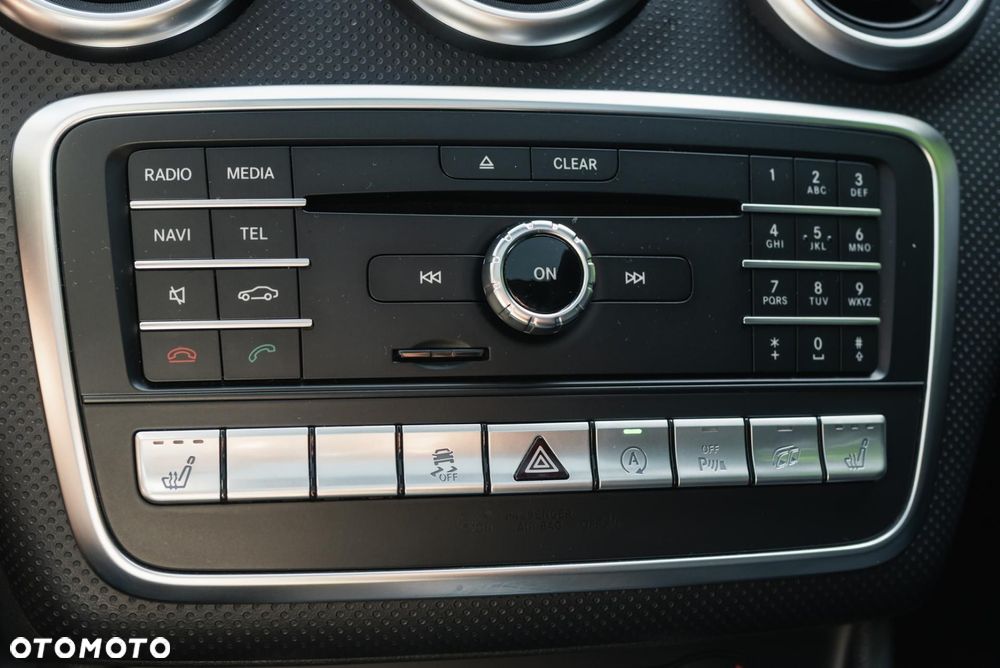 Mercedes-Benz Klasa A AMG 45 4Matic AMG Speedshift 7G-DCT - 23