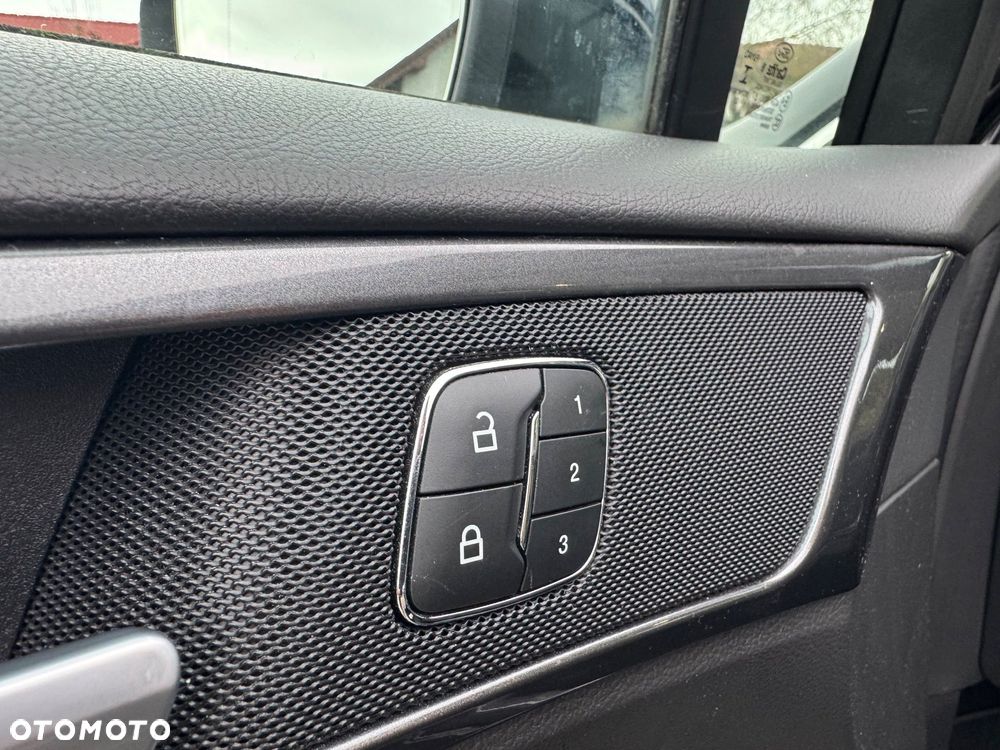 Ford Mondeo ver-2-0-ecoblue-titanium - 27